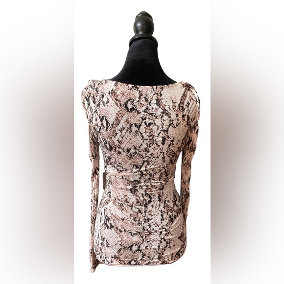 Jennifer Lopez: Brown and White Animal Print Cold Shoulder Blouse - Picture 9 of 17